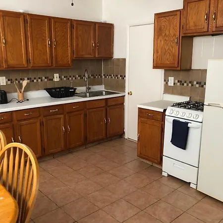 Private 2 Bedroom And 1 Bathroom House In A Quiet Area And Convenient To Nyc Bus And Train Perth Amboy Exterior foto